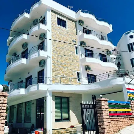 Viola Garden Restaurant 3* Saranda